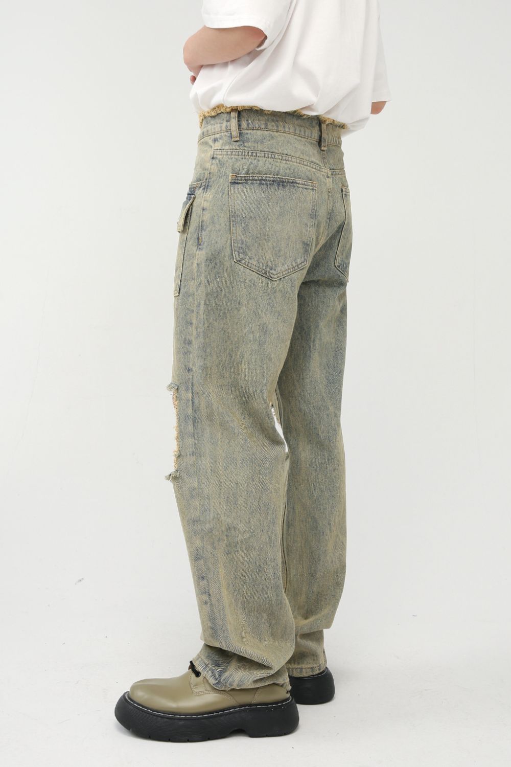 Raw Hem Distressed Jeans