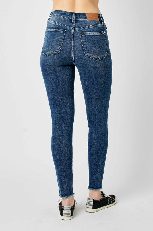 Judy Blue Full Size  High Waist Distressed Skinny Jeans