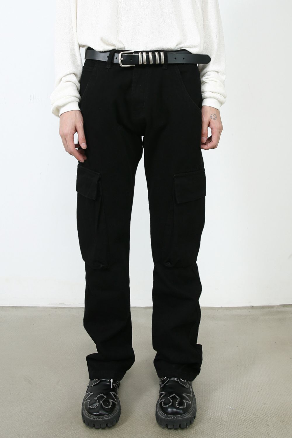Men's Jeans with Cargo Pockets